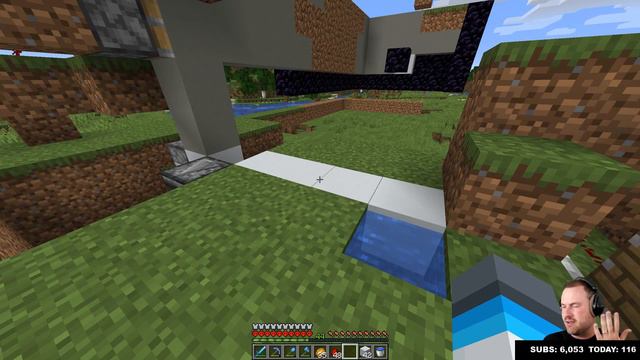Sips Plays Minecraft (10/9/19) - #130 - Big Boys смотреть онлайн