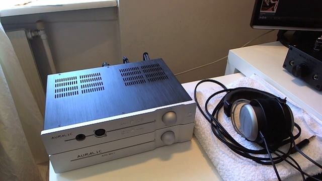 Beyerdynamic T1 Review with headphone amplifiers from Woo Audio, Grace Design, ASUS and AURALiC смотреть онлайн