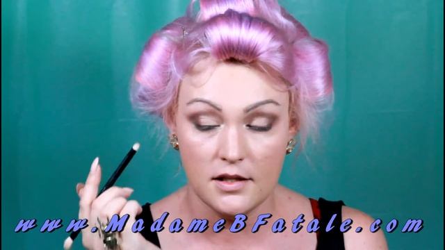 Brown Smoky Eye with a Pop of Colour for Fashion Addict смотреть онлайн