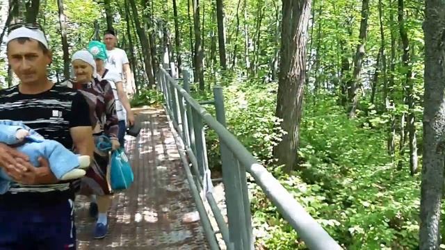 Камень желаний на вершине горы. Вверх по 444 ступеням. смотреть онлайн