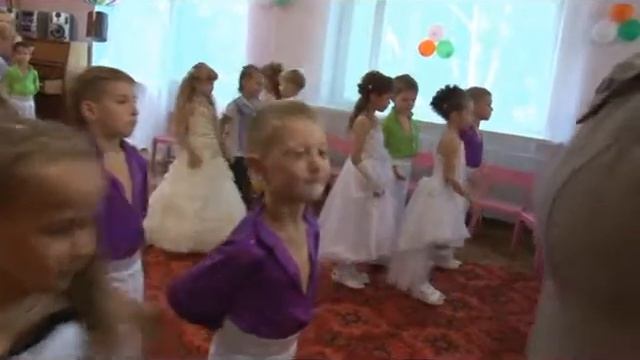 Выпускной Верхнеднепровского детского сада №8 "Золотая рыбка" смотреть онлайн