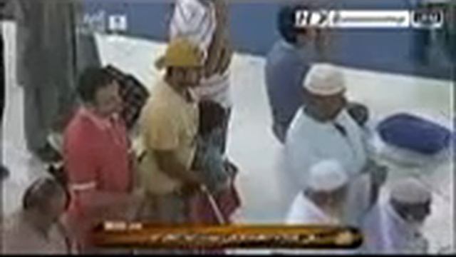 Слезы шейха Халида в намазе. .. смотреть онлайн