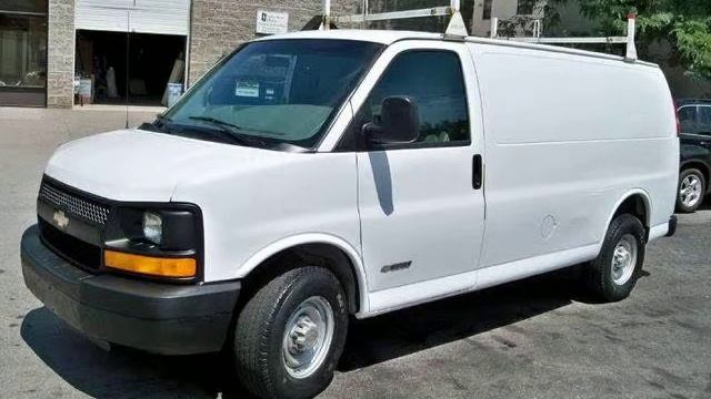 Chevrolet Express 3500 Cargo смотреть онлайн