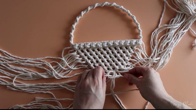 DIY Macramé Flat Basket Using a Metal Ring! Macrame Basket Tutorial смотреть онлайн