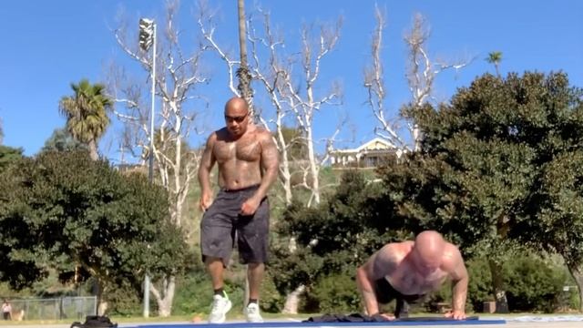Burpees King and Iron Wolf Super Bowl Routine(300 Burpees, 690 push-ups ) смотреть онлайн