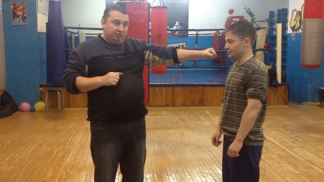 как быстро вырубать противного. работа на испуге. смотреть онлайн