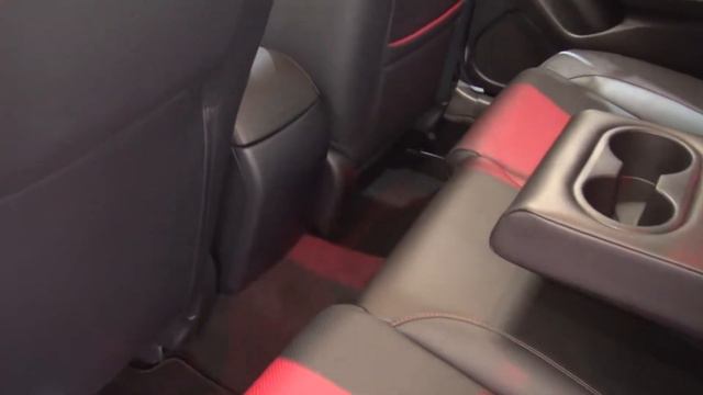 Mazda 3 Sports-Line SkyActiv G 120 (2016) Exterior and Interior смотреть онлайн