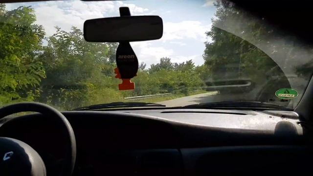 Renault Megane 1999 1.4 94hp On Board Acceleration And Wheelspin смотреть онлайн