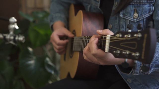 Orangewood | Oliver Jr. Spruce | Acoustic Guitar Demo ft. Tiana Ohara смотреть онлайн