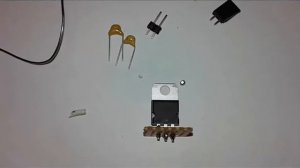 Стабилизатор 5V! На микросхеме L7805CV.