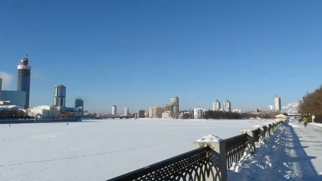 Небоскрёбы России №2 - Екатеринбург-Сити с набережной смотреть онлайн