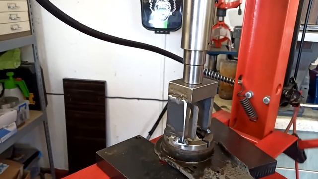 Ford Mondeo MK4 trailing arm bushes. смотреть онлайн