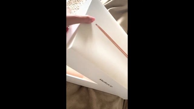 UNBOXING MACBOOK AIR M1 (2020) смотреть онлайн