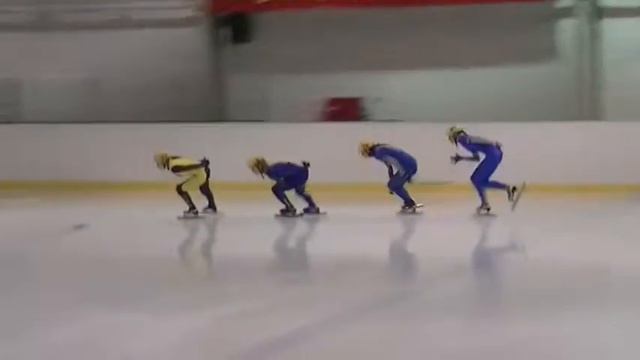 1000 м, 1/2 финала 1, женщины, Давиденко, Власова, Кромидо Кубок Украины по шорт-треку 25-27.12.201 смотреть онлайн