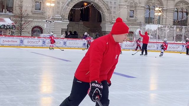 Мастер класс по хоккею на Красной площади смотреть онлайн