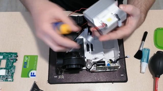 TouYinger H5 разбор и чистка проектора смотреть онлайн