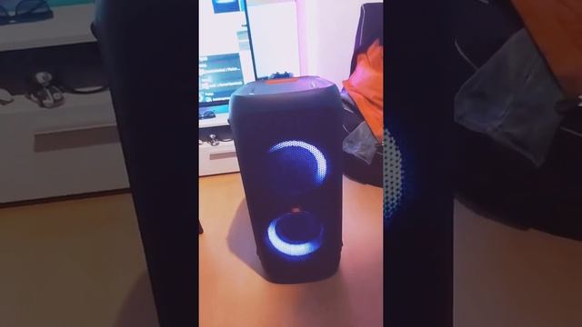 JBL Party Box 300 смотреть онлайн