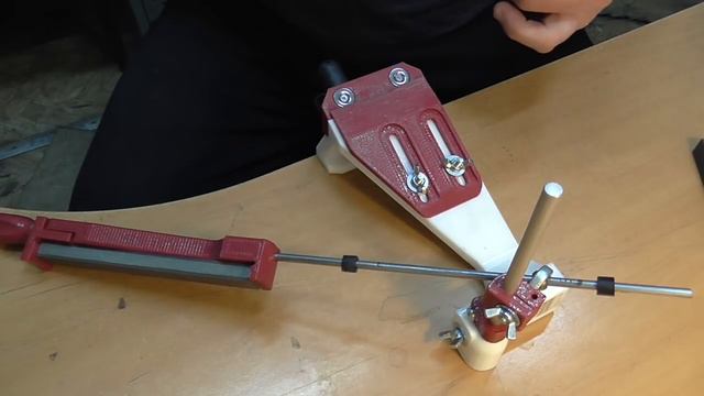 Точилка ЖУК. Веневские алмазы. Ножи Калаш и Шаман. Точим кухонный нож на ЖУКе. смотреть онлайн