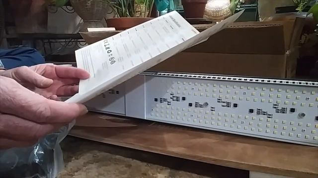 Mars Hydro SP 150 LED Grow Light UnBoxing/ PT 1 смотреть онлайн