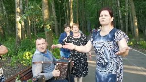 Измайловский пятачок, Весёлые частушки под гармонь в Измайлово