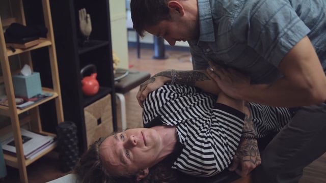 Pro BMX Athlete Tom Dugan Chiropractic- Austin, Texas. смотреть онлайн