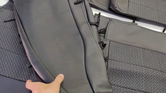 Чехлы на сиденья Skoda Octavia A5, 2004-2013, спинка делится, Экокожа, черная+центр жаккард смотреть онлайн