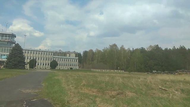 Opuszczone lotnisko wojskowe w Białej Podlaskiej URBEX смотреть онлайн