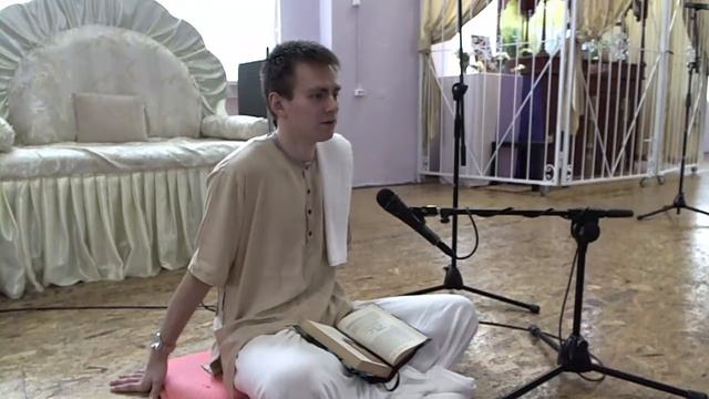 2015.06.12, Пт. - СПб, КЦ Гаура. ШБ 01.11.27. Е.М. Яду Шрештха Пр.