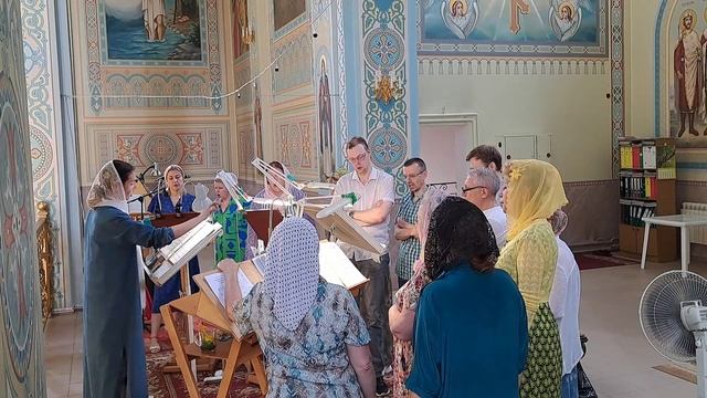 "Достойно есть..." Подобен: "Небесных чинов". Глас 1-й смотреть онлайн