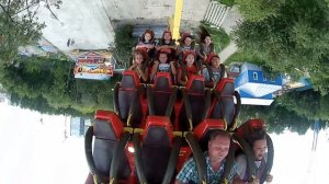 Гигантские качели "Марс". Екатеринбург. ЦПКиО им. Маяковского. Giant swing "Mars".  Yekaterinburg.