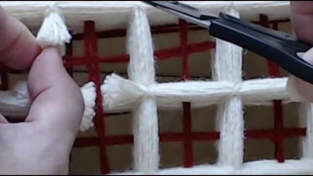 Pom Pom Blanket Tutorials All In One Place. Pom Pom Loom Blankets. Toppers, Mats