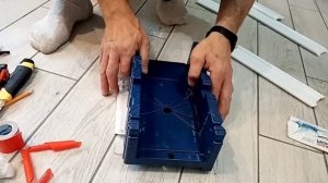 Резка напольного пенопластового плинтуса  1Часть