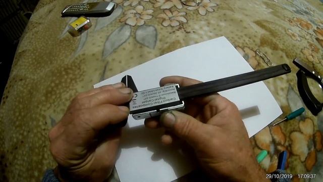 Электронный штангенциркуль - смотрим что внутри смотреть онлайн