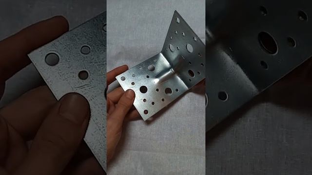 Уголок перфорированный крепежный усиленный FIXER 130мм х 130мм х 100мм смотреть онлайн