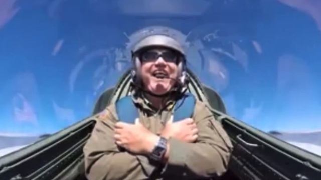 Fighter Jet Joy flight! @stonkaadventures Flying a L-39 Albatros смотреть онлайн
