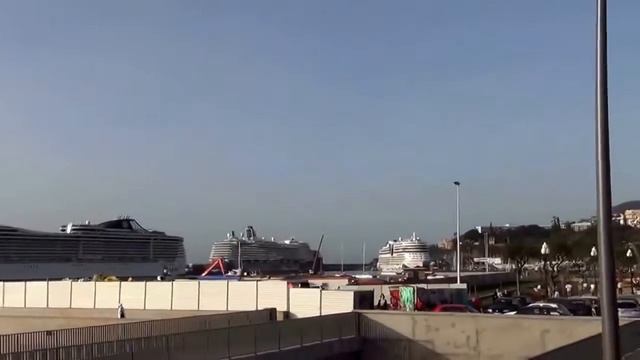 Европа г Фуншал набережная в морском порту Поездка на экскурсионном автобусе смотреть онлайн
