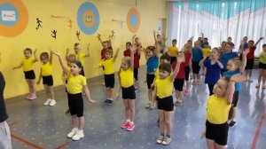 Зарядка для всех «Вверх-вниз». МБДОУ №181.