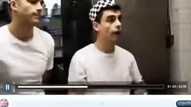 Сериал с английскими субтитрами London Central Episode 02 Leo gets a job 1 смотреть онлайн