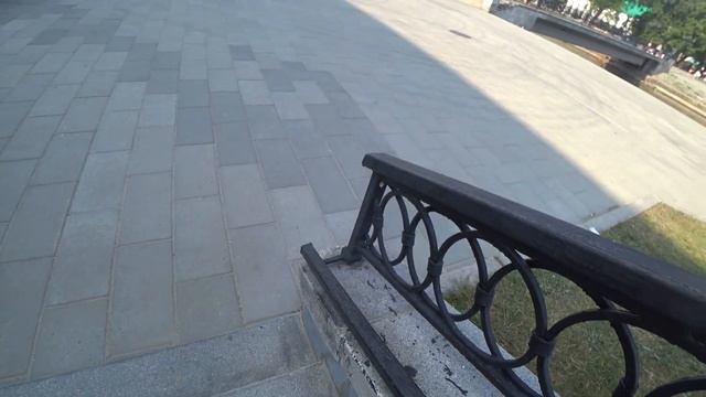КАТАЕМСЯ В СТРИТУ С КОМПАНИЕЙ #самокат #трюки #стрит смотреть онлайн