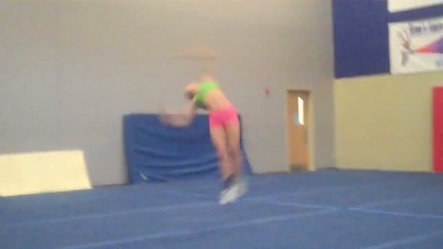 WHITNEY LOVE TUMBLING смотреть онлайн