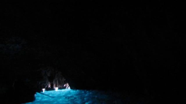 Inside the Blue Grotto, Capri, Italy смотреть онлайн