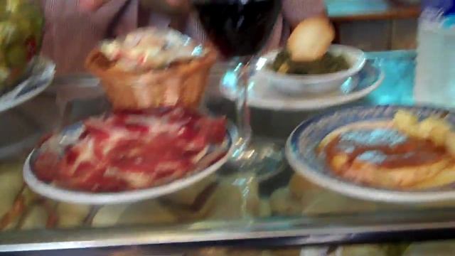 Sevilla, Spain: Having Tapas for Lunch смотреть онлайн
