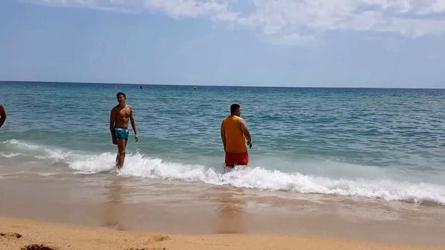 Barcelona Beach Badalona Spain смотреть онлайн