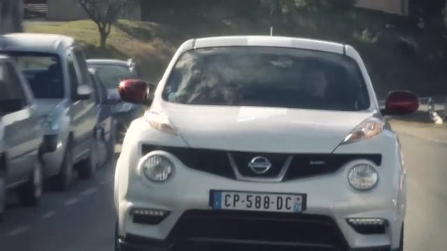 Nissan Juke Nismo verdict from GT Academy graduates смотреть онлайн