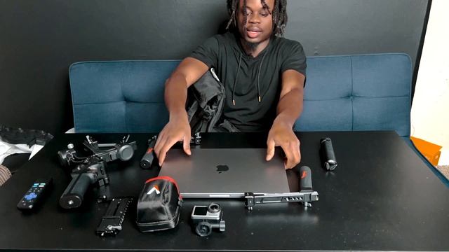 My Tech Bag 2022! смотреть онлайн