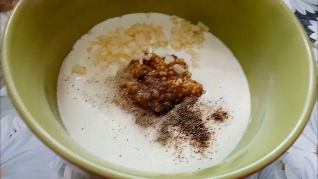 Салат с огурцом и крабовыми палочками. Очень вкусный и сочный салат для всей семьи. смотреть онлайн