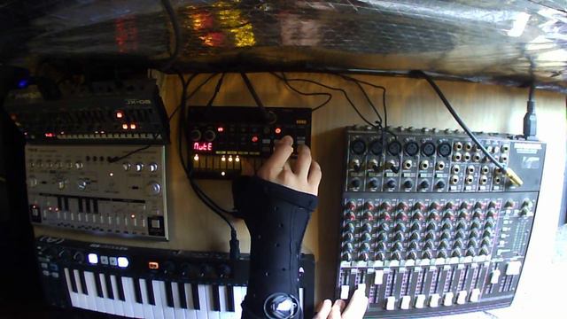 Synth jam #46 // Td-3 // Jx-08 // Volca Beats // Keystep 37 смотреть онлайн