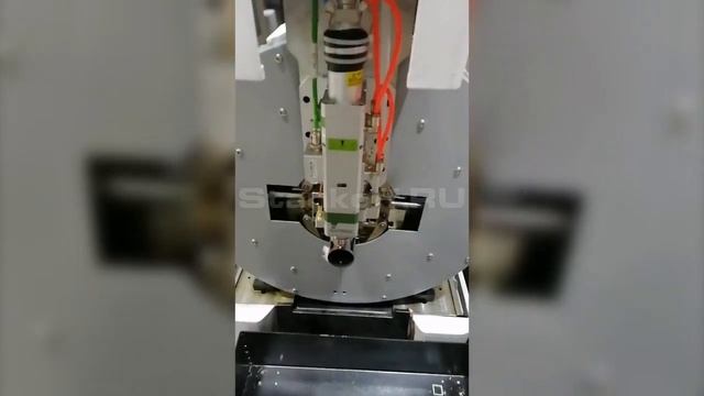 Резка стальной трубы на оптоволоконном лазере для резки металла и труб XTC-1530HT/1500 Raycus смотреть онлайн