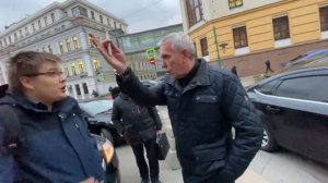 СтопХам-А по человечески никак_Разогнали машины у совета федерации?