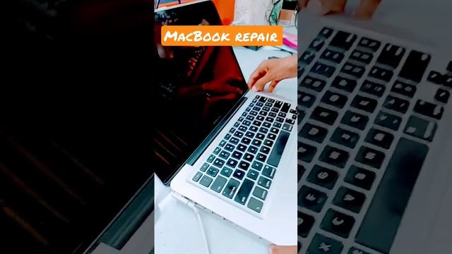 MacBook has died blank screen, charging light is green but nothing from power button? смотреть онлайн